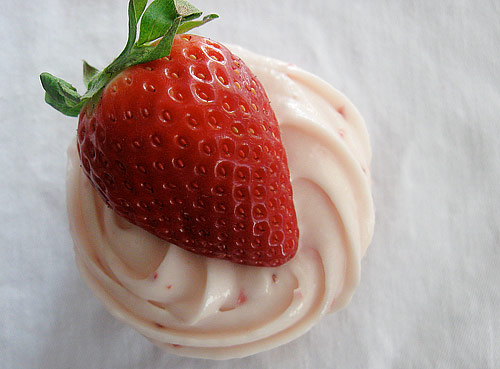 strawberry-cupcake-1